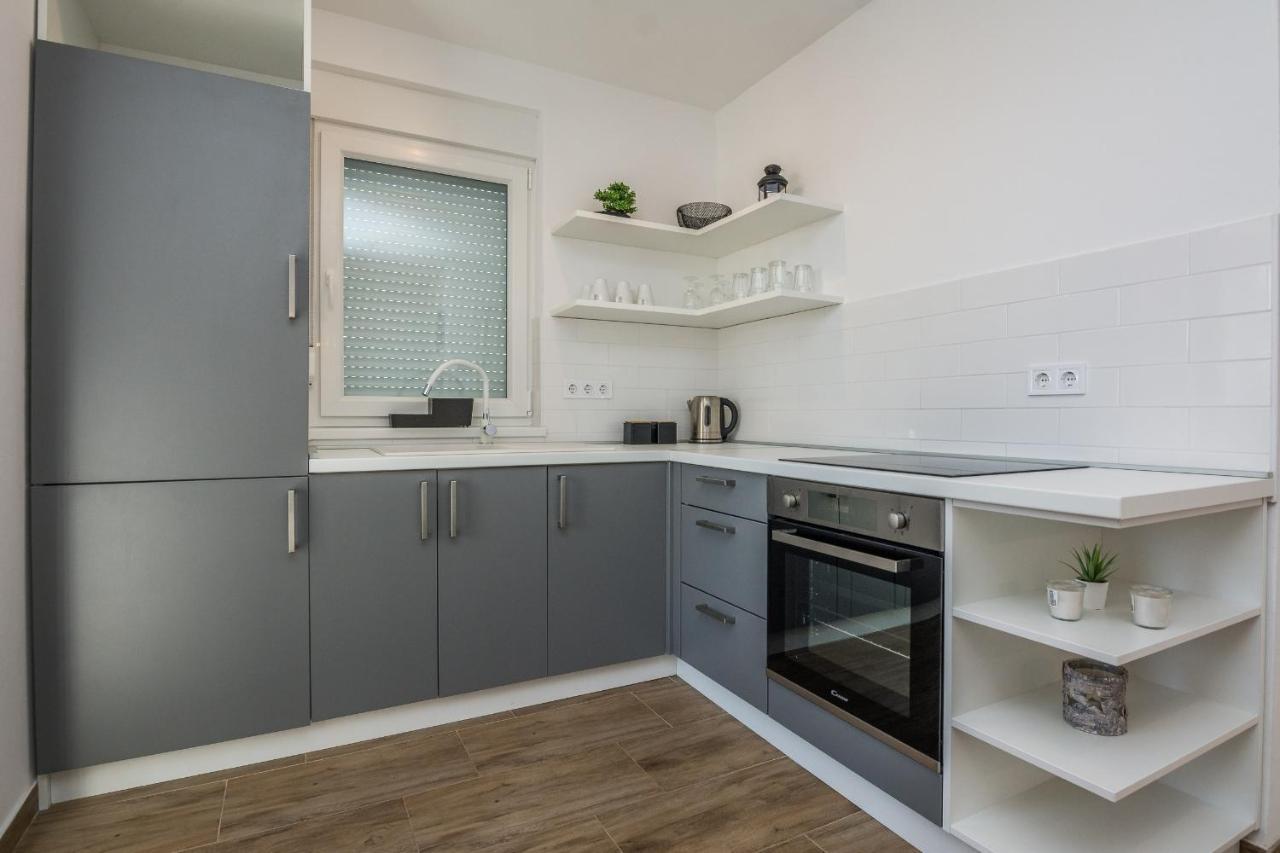 Apartments Pejakovic Vir Exterior photo